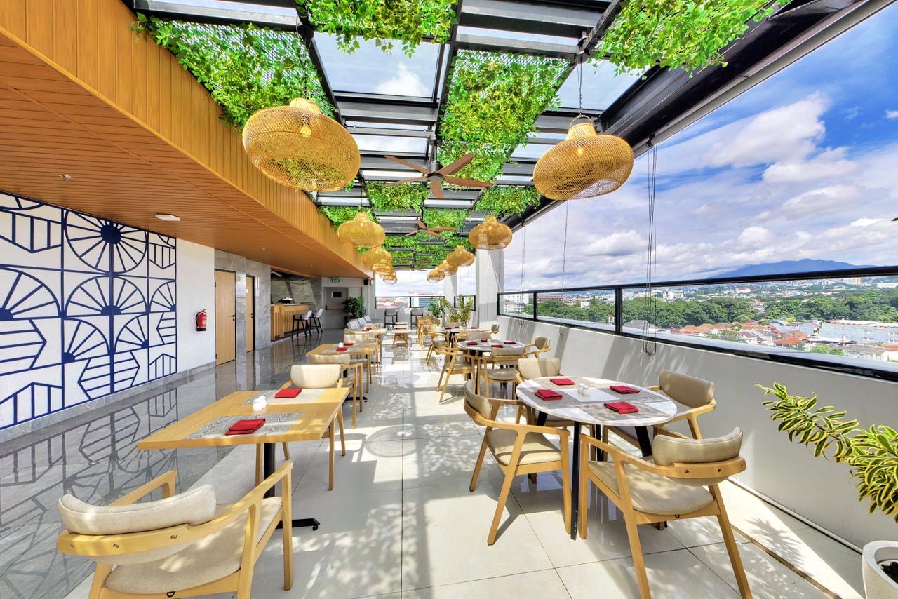 the-one-and-only-telescope-experience-in-a-bandung-hotel