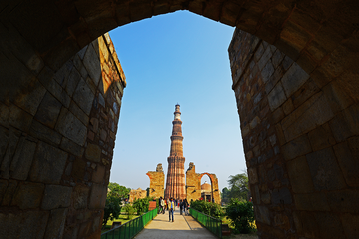 qutub-minar-saksi-kejayaan-islam-di-india