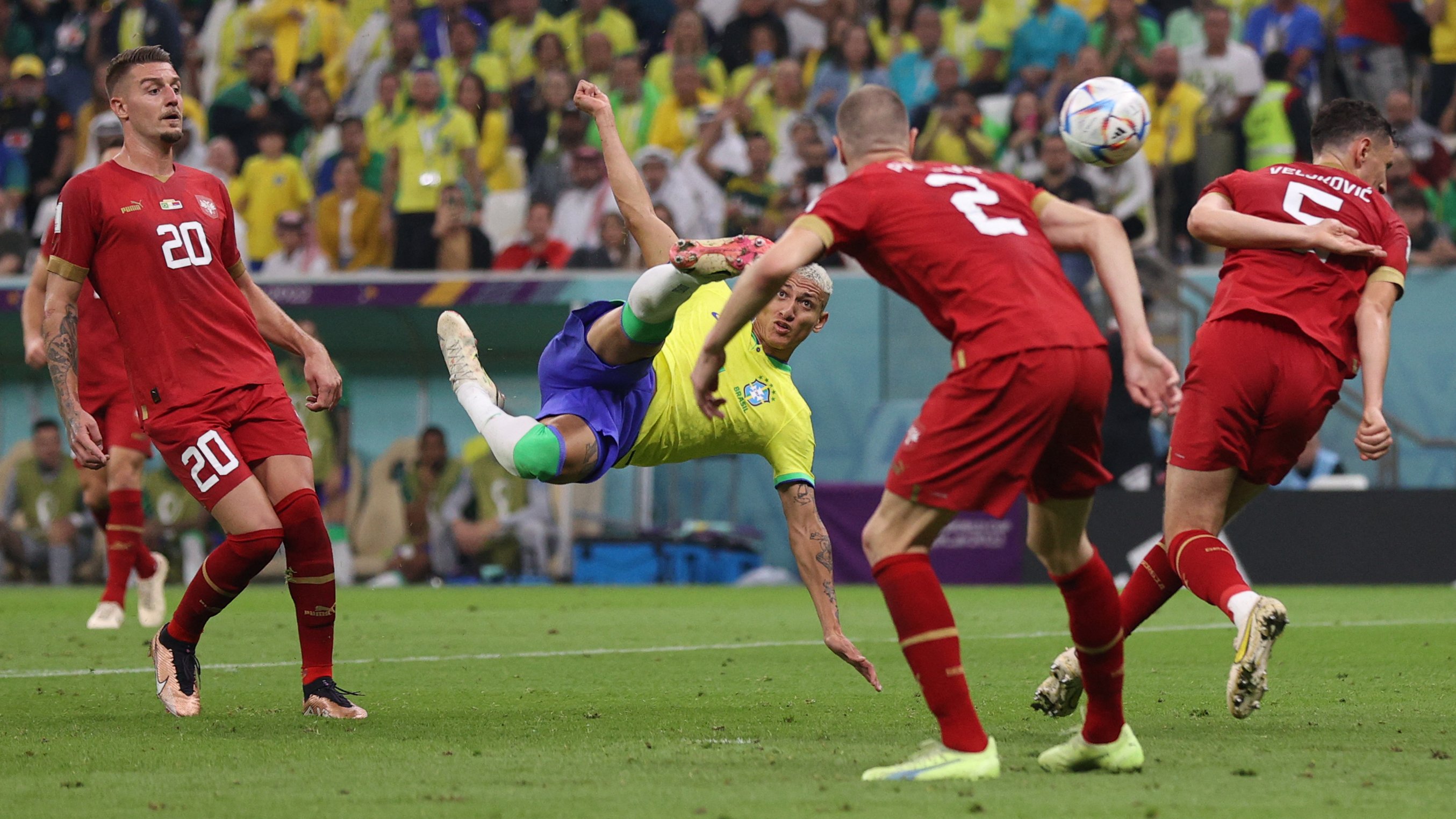 gol-akrobatik-richarlison-pelopori-perjalanan-brasil-di-piala-dunia-qatar