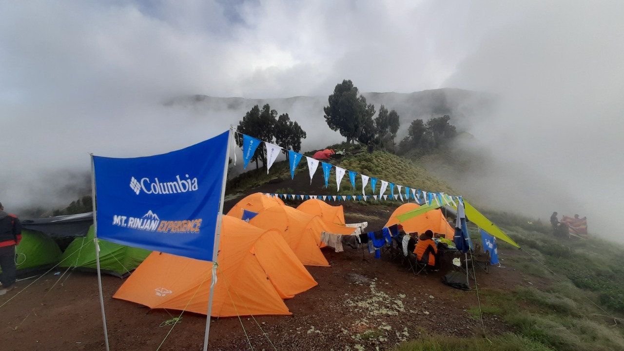 pengalaman-berbeda-pendakian-gunung-rinjani-dengan-columbia-mt-rinjani-experience