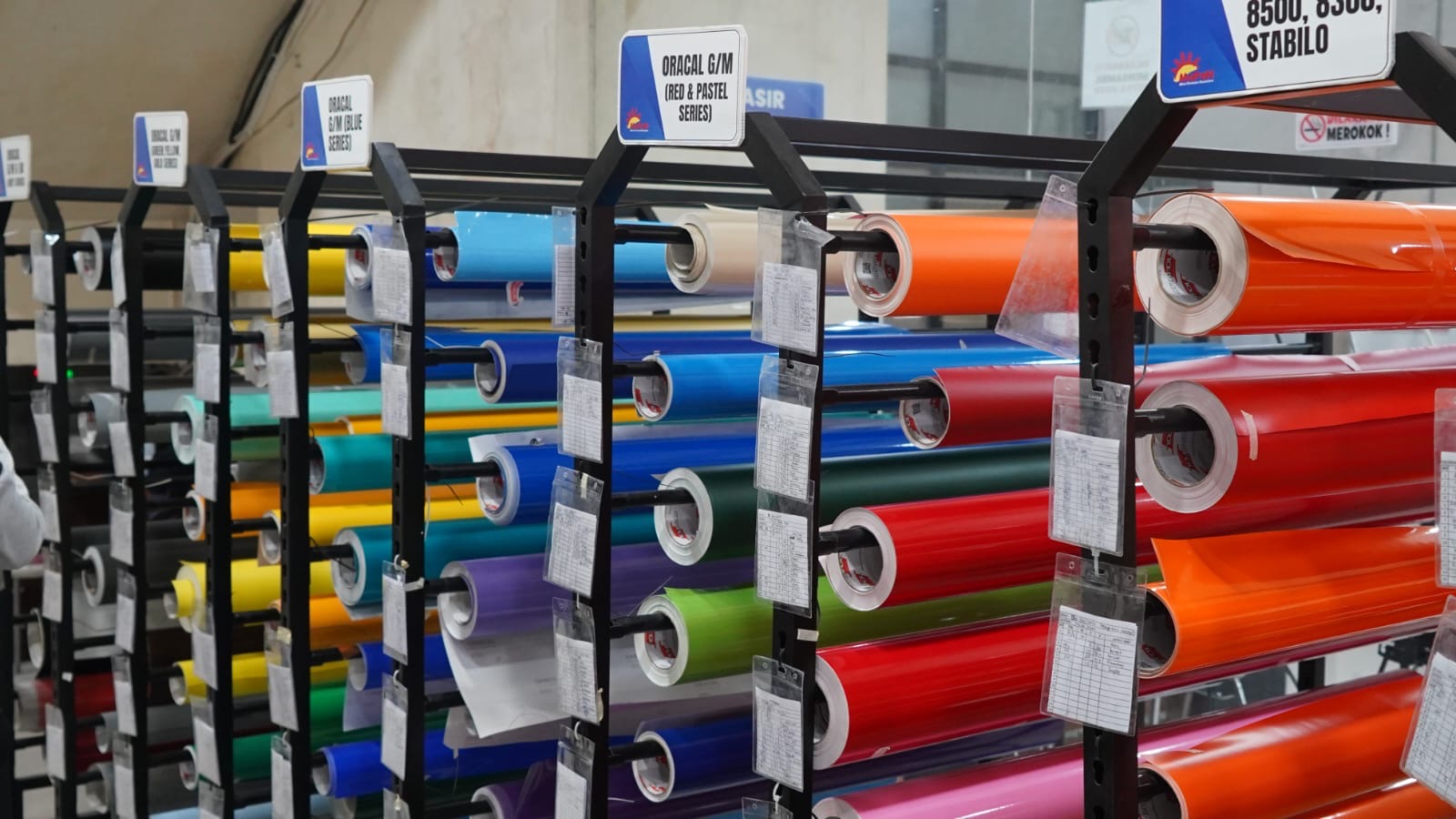 menilik-geliat-industri-kreatif-di-makassar-oracal-jadi-solusi-visual-berkelas