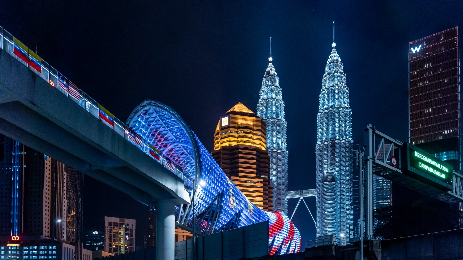 permudah-perjalanan-ke-kuala-lumpur-lion-air-terbang-non-stop-dari-surabaya