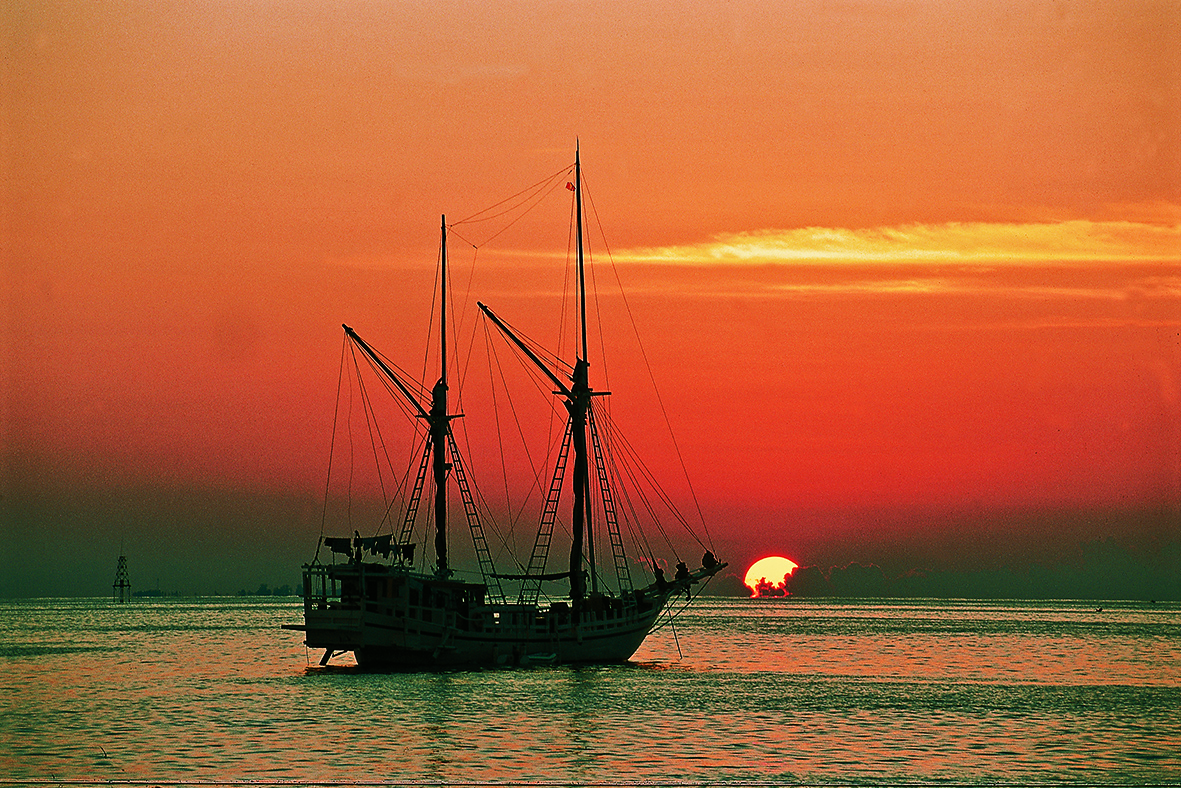 Pantai Losari, Makassar