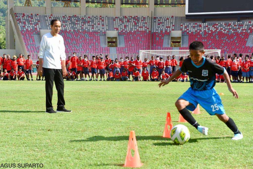 mengasah-talenta-pesepak-bola-papua-tanpa-tinggalkan-sekolah