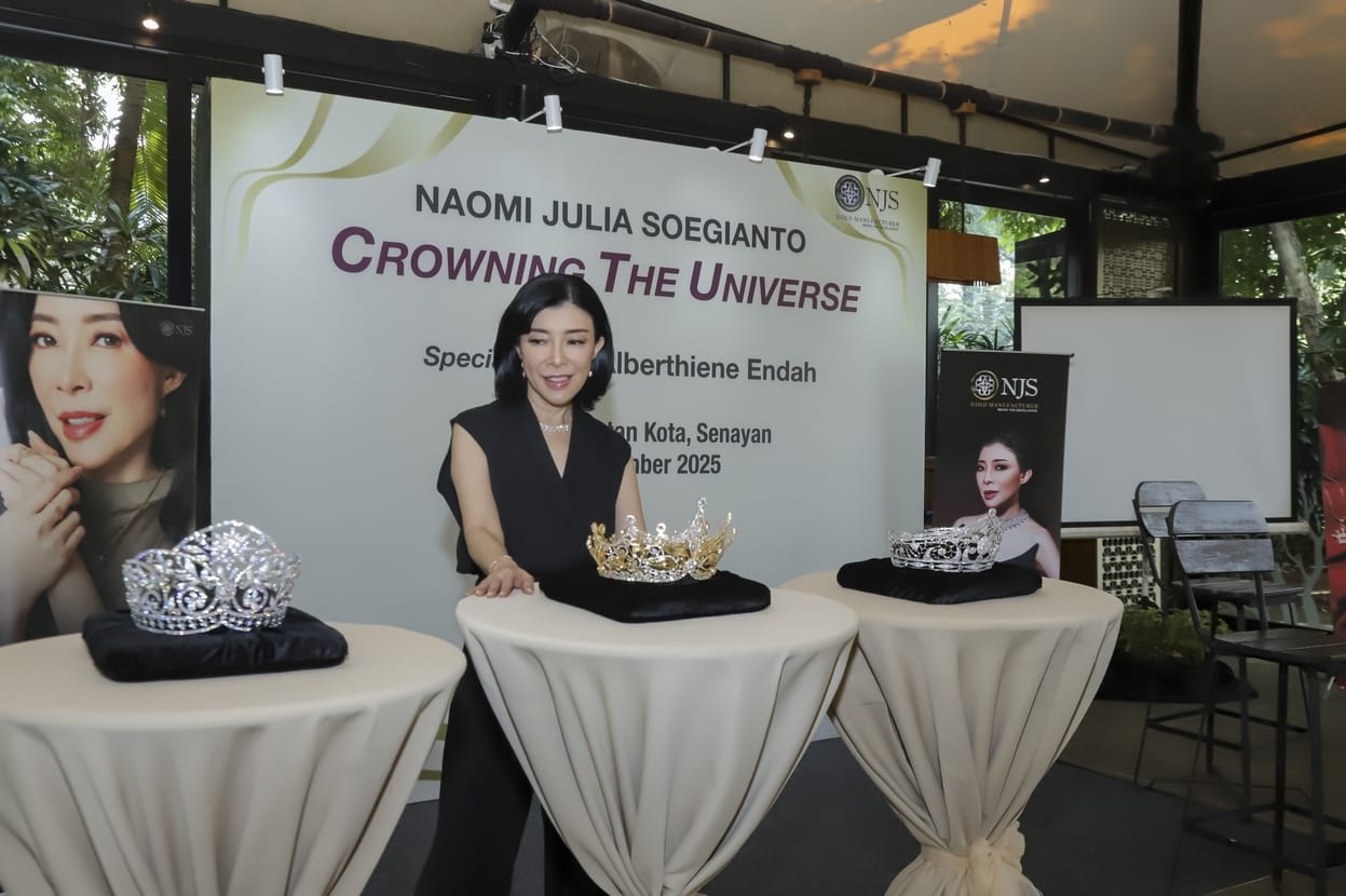 naomi-julia-crowning-the-universe-inspirasi-kreatif-desainer-jewelry-indonesia