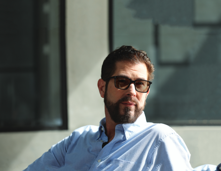 mata-nyaman-di-setiap-cahaya