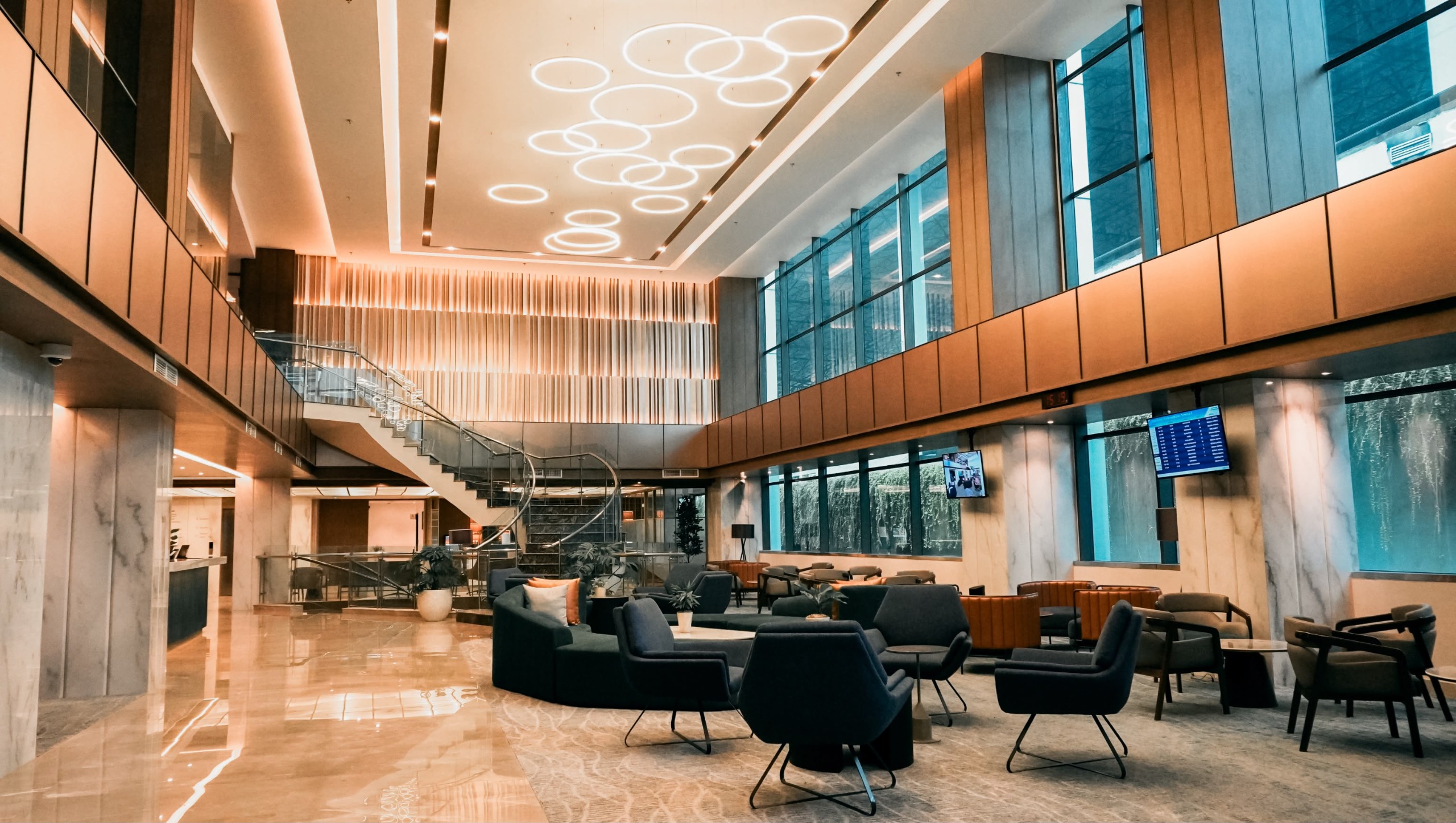 the-new-standard-of-airport-hospitality-grand-anara-airport-hotel-hadirkan-swimming-pool-eksklusif-dan-connecting-gate-menuju-area-keberangkatan