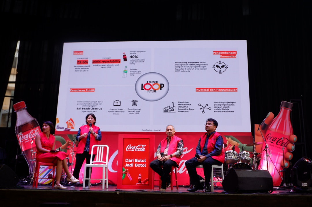 dari-botol-jadi-botol-coca-cola-luncurkan-botol-100-rpet-di-indonesia