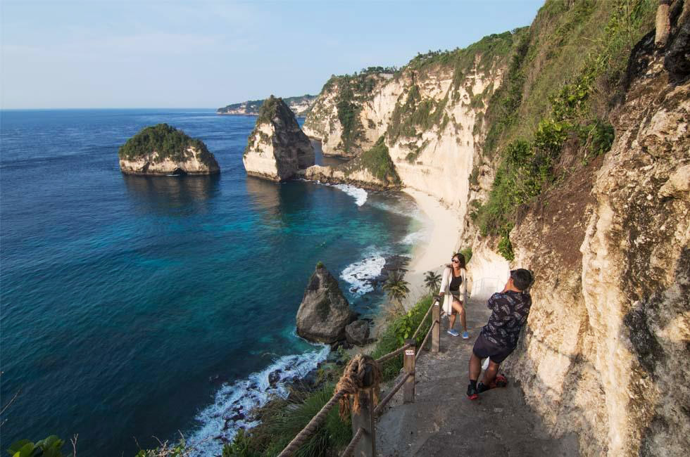 tersentuh-nirwana-pantai-atuh