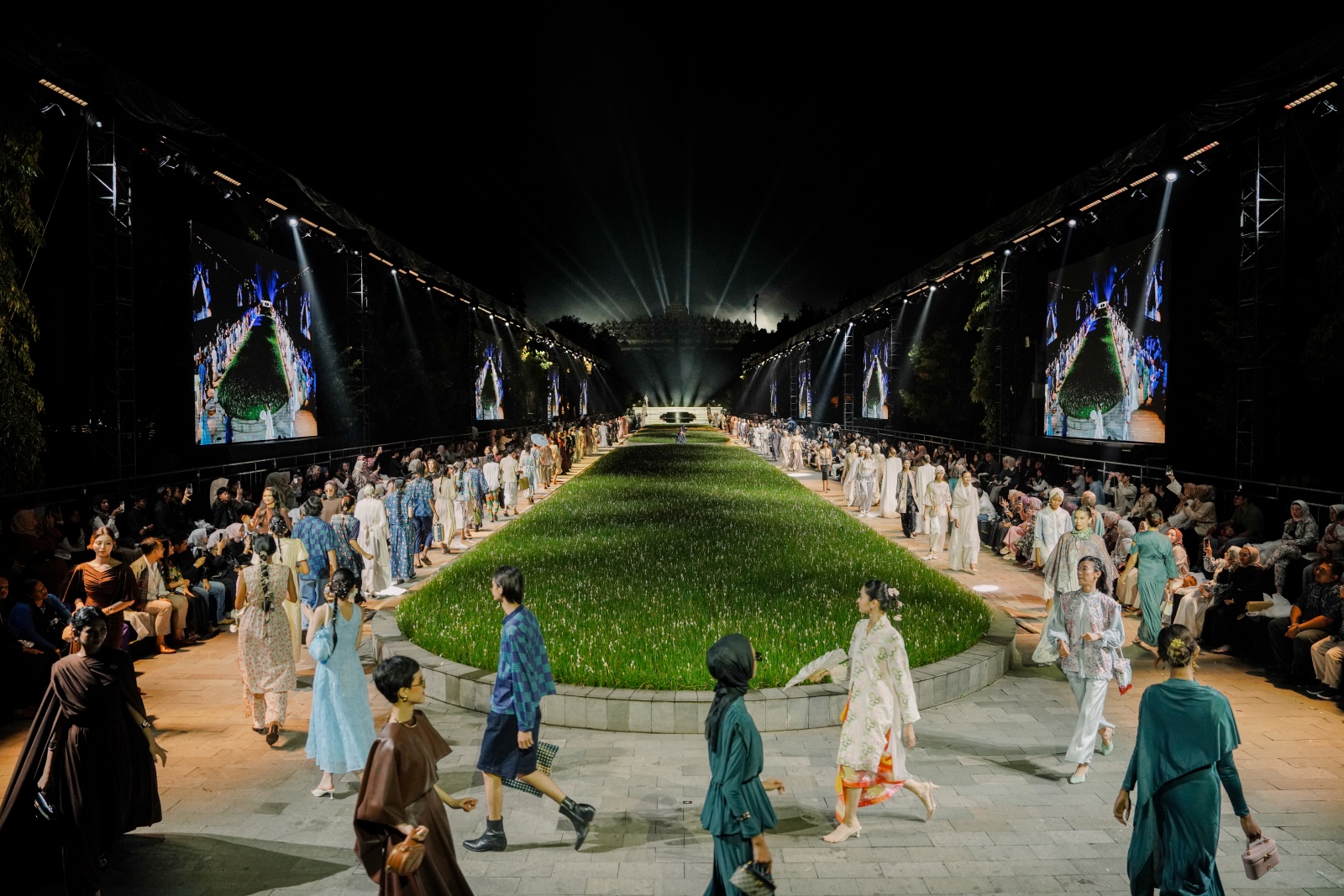 modinity-fashion-parade-2026-x-borobudur-a-legacy-retold