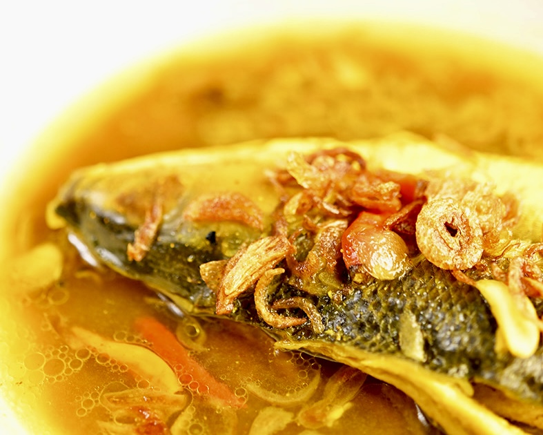 pallumara-sup-ikan-berasa-asam-gurih-dari-sulawesi-selatan