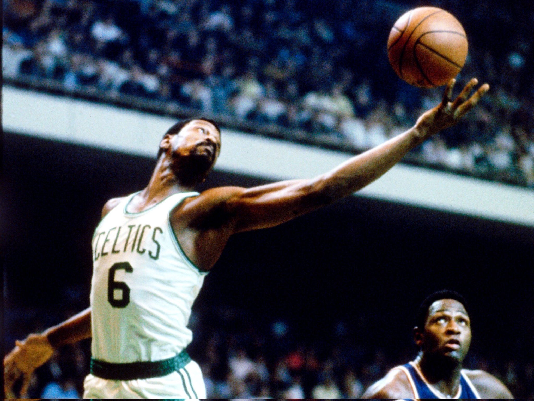 jersey-no-6-milik-legenda-celtic-bill-russell-pensiun-dari-seluruh-tim-nba