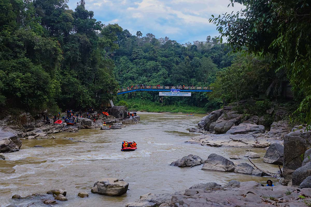 mempelajari-sejarah-bumi-di-merangin-geopark-jambi