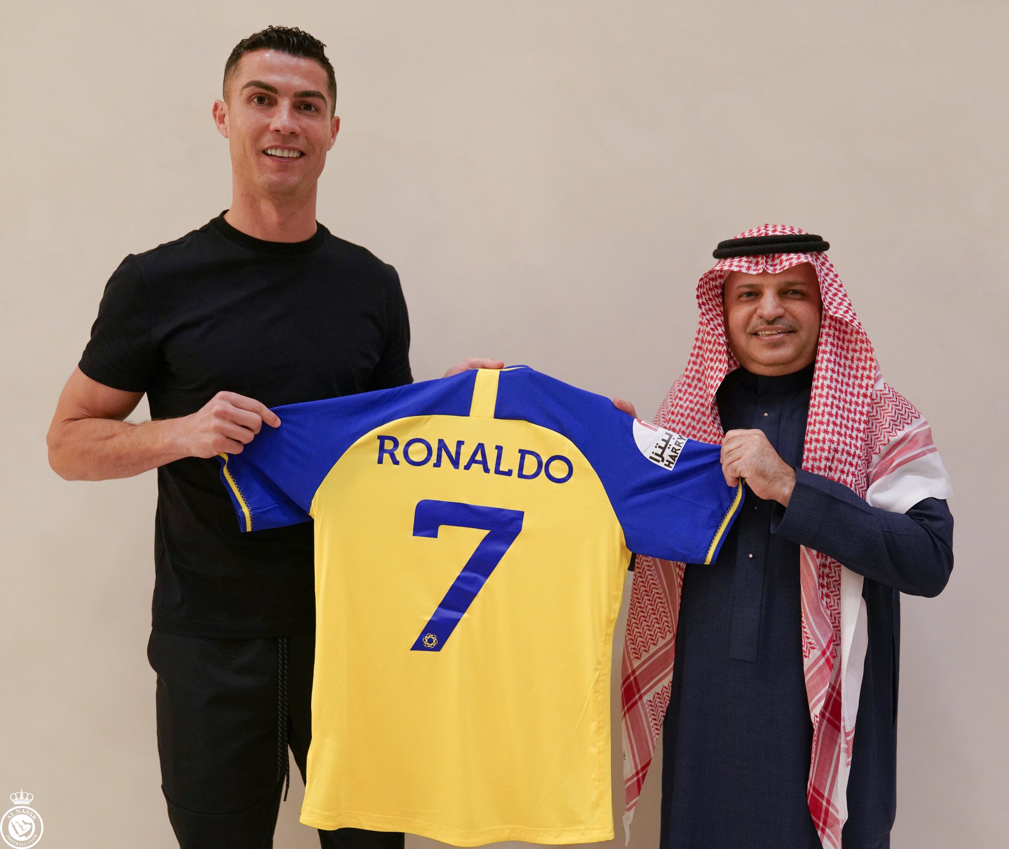 petualangan-baru-ronaldo-terima-pinangan-al-nassr-dengan-mahar-rp-33-triliun