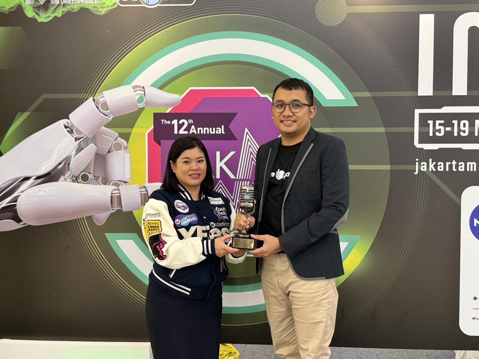 targetkan-gen-z-lion-parcel-raih-penghargaan-marketeers-youth-choice-awards-2024