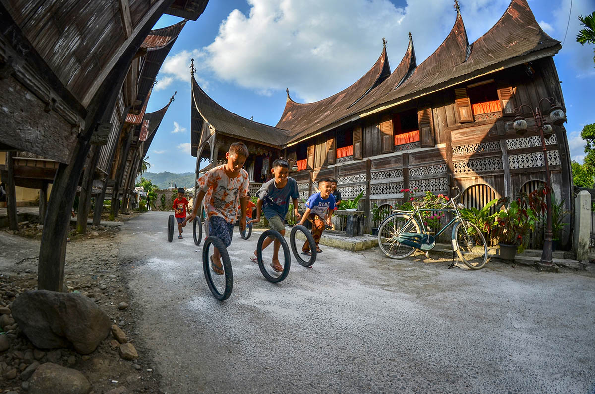 fotografer-padang-juara-foto-xfotochallenge-seri-1-human-interest