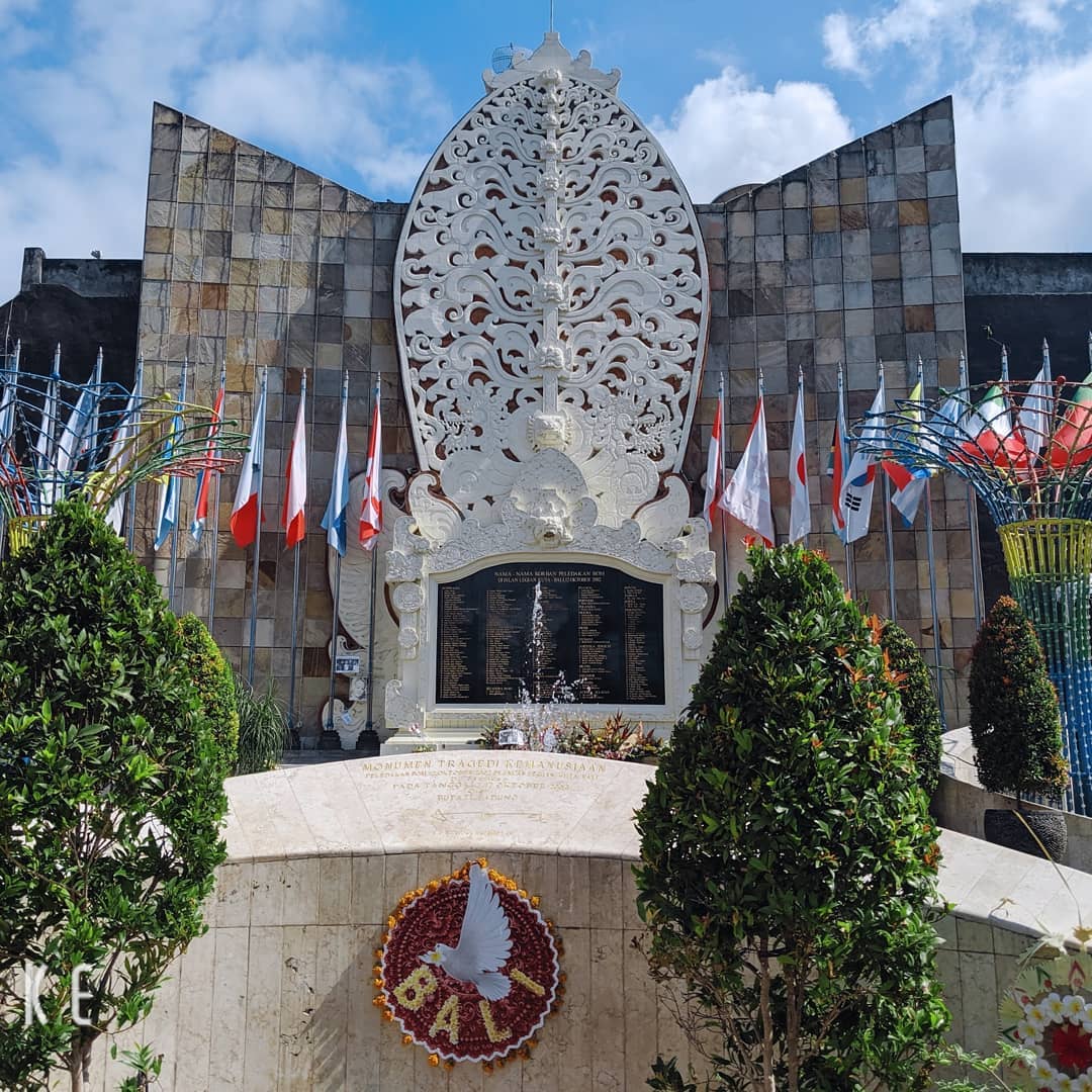 gunakan-sistem-operasional-hotel-terbaru-neo-kuta-legian-perkenalkan-tim-it-baru-untuk-perkuat-sistem-it-hotel