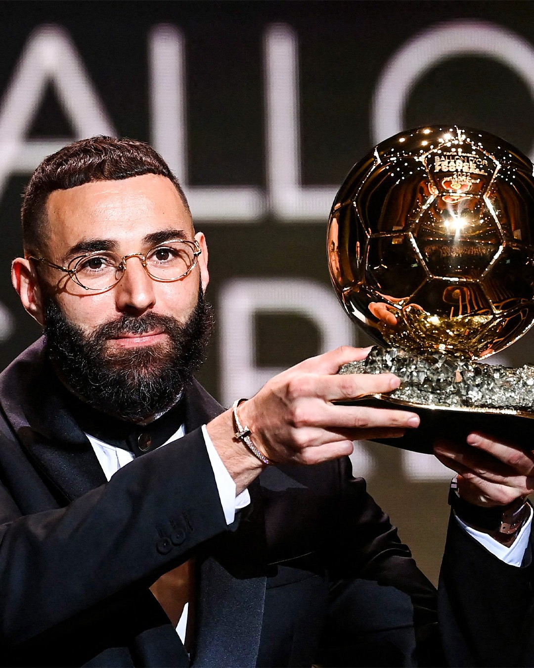 karim-benzema-bicara-soal-pensiun-usai-raih-penghargaan-ballon-dor