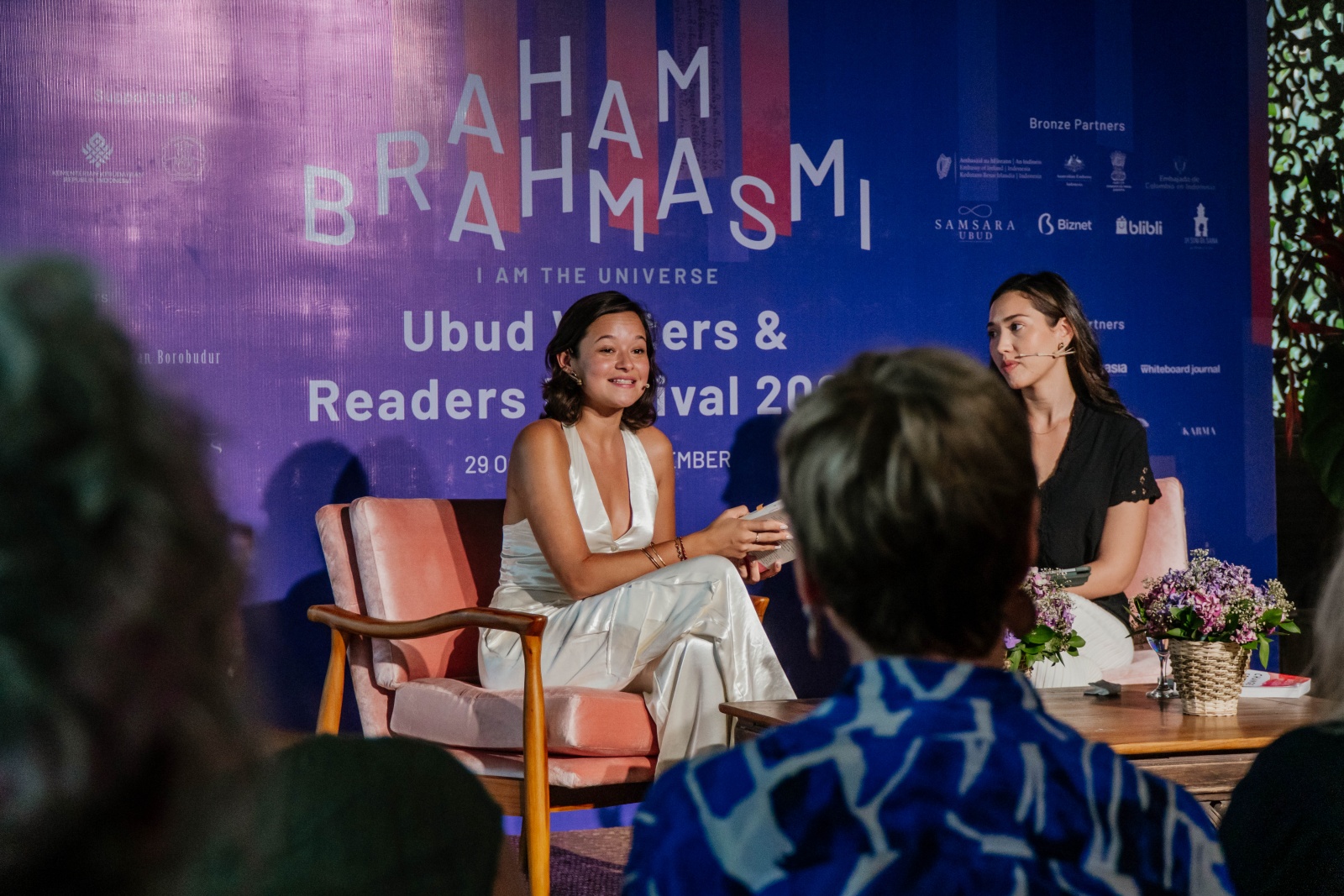 dari-writers-retreat-hingga-akses-gratis-pelajar-ubud-writers-2026-perluas-ruang-untuk-semua