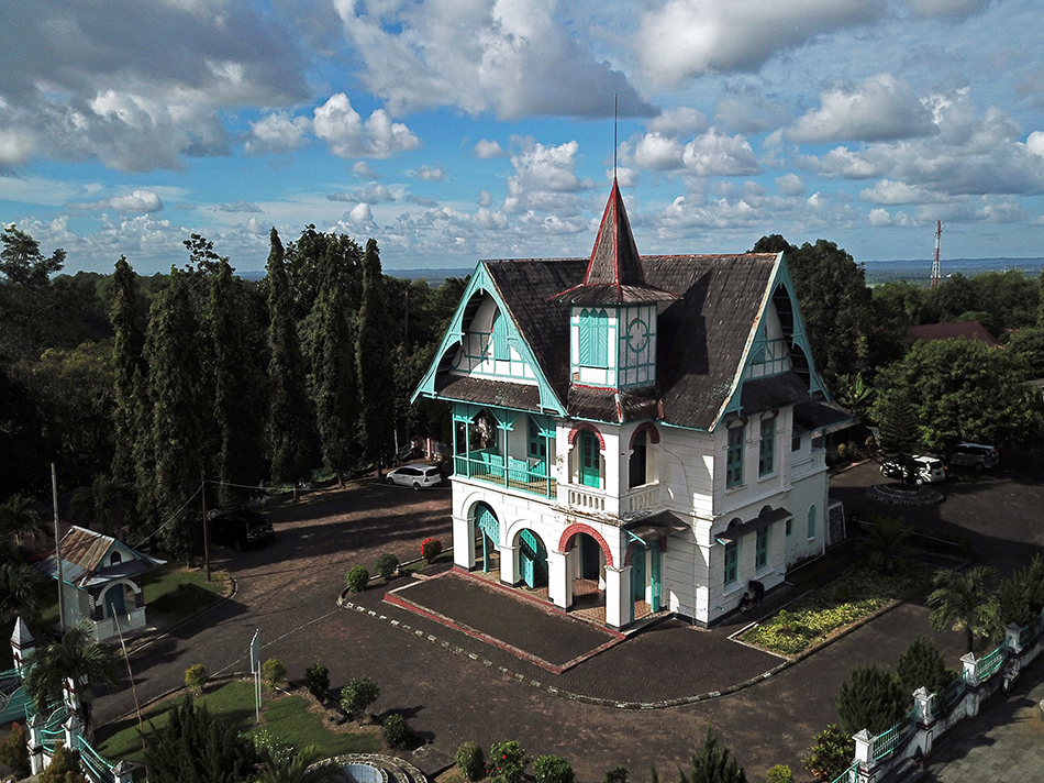 villa-yuliana-persembahan-ratu-buat-sang-putri