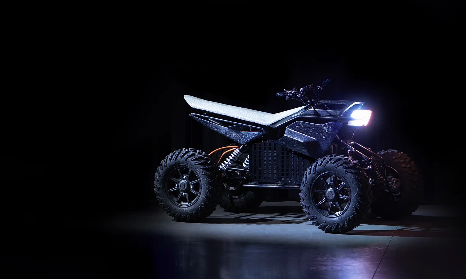 livaq-2024-equad-electric-atv